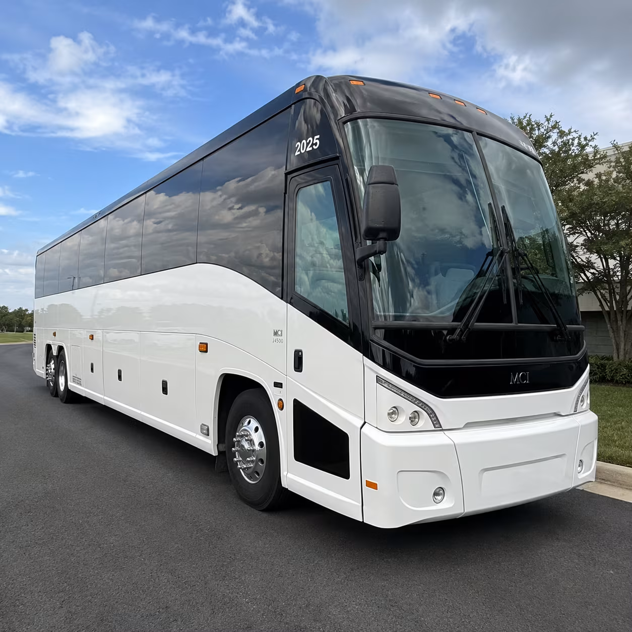 charter bus rentals for warren corporate events and off site meetings