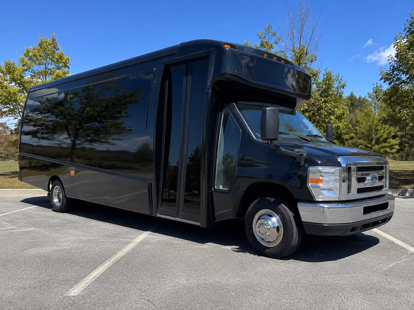 rent a minibus in warren for smaller prom groups heading out together