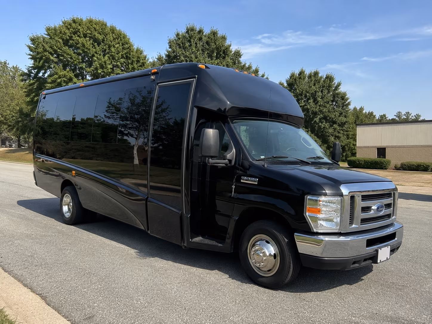 shuttle buses to freedom hill amphitheatre concerts and events